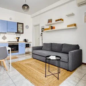 Casa Azzurra - Citta Studi- Via Lomellina Appartamento